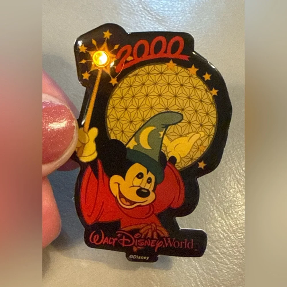 WDW 2000 SORCERER MICKEY EPCOT SPACESHIP EARTH FLASHING PIN (WORKS) #1913